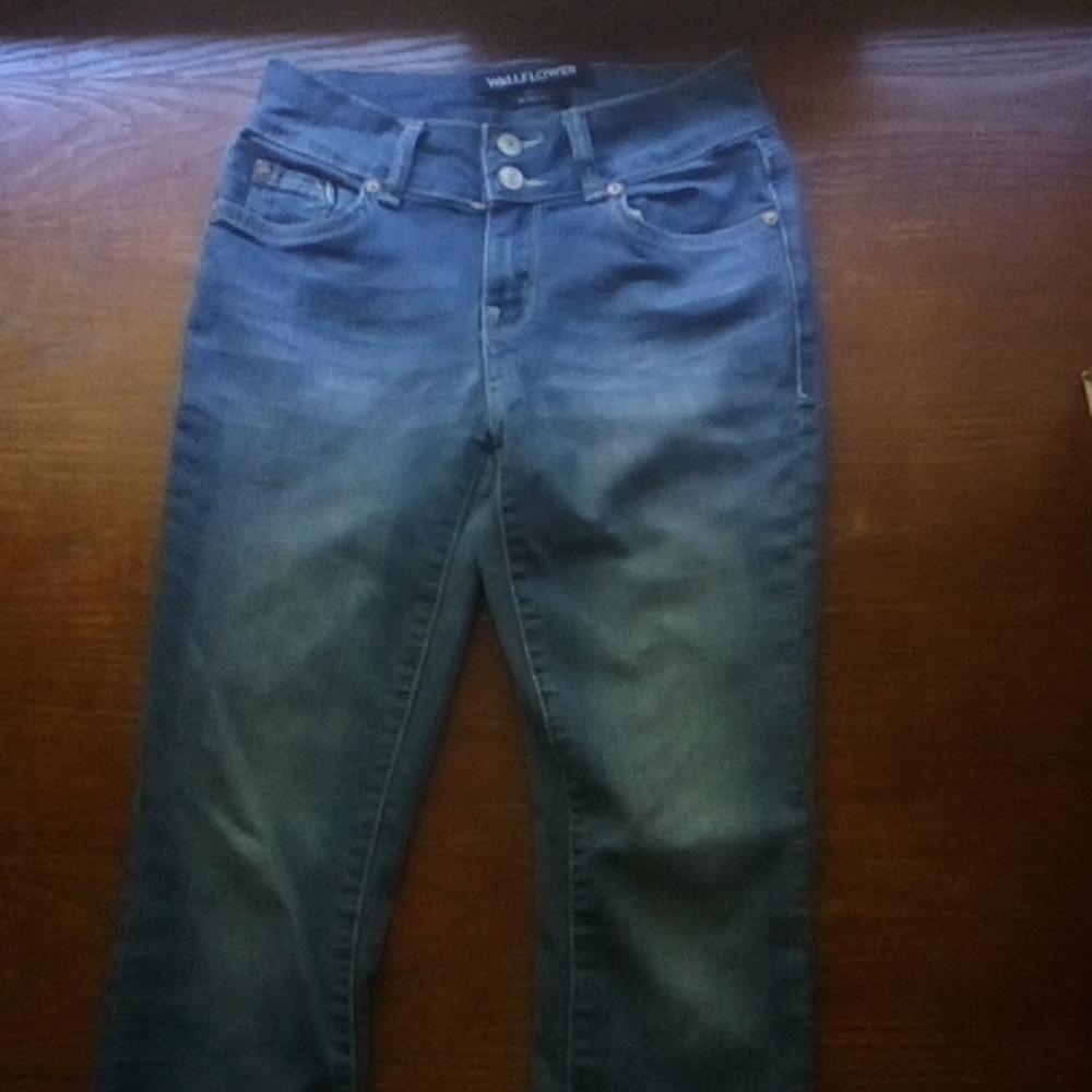 Mid blue mid rise skinny jeans